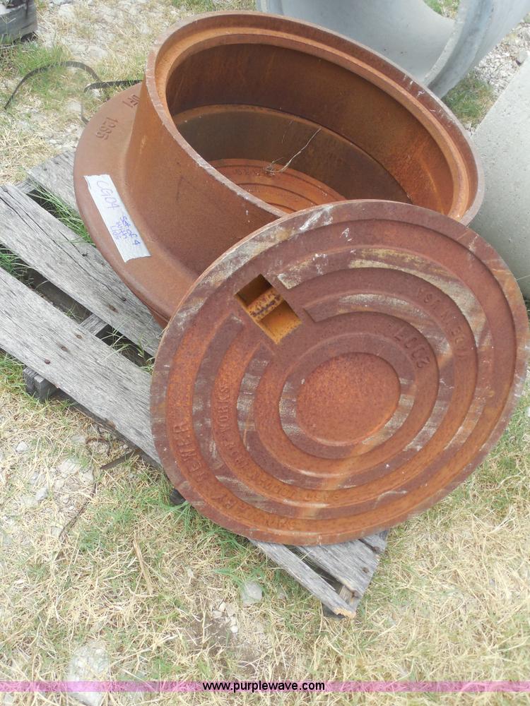 image for item E7724 (4) manhole covers