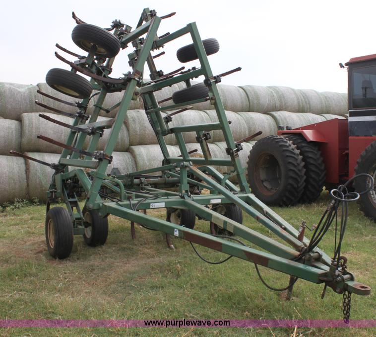 image for item G4134 Baker 4100 chisel plow