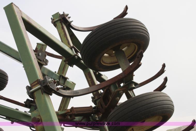 image for item G4134 Baker 4100 chisel plow