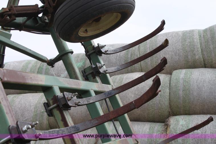 image for item G4134 Baker 4100 chisel plow