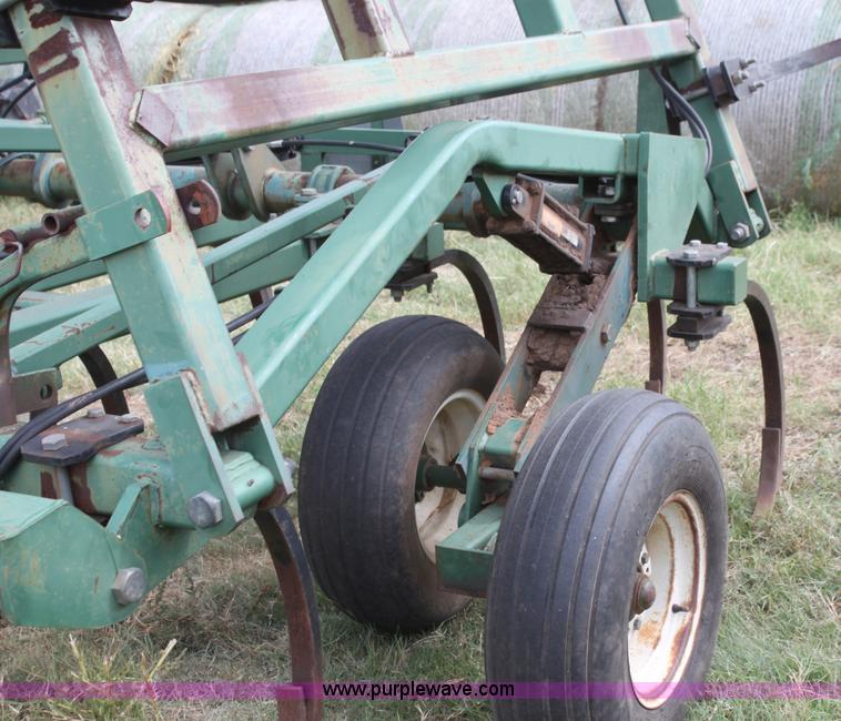 image for item G4134 Baker 4100 chisel plow