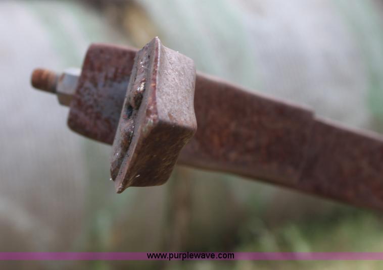 image for item G4134 Baker 4100 chisel plow