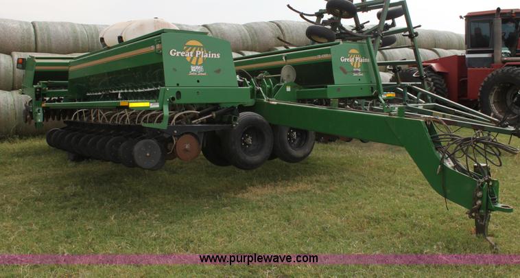 image for item G4135 2003 Great Plains 3S-4000 drill