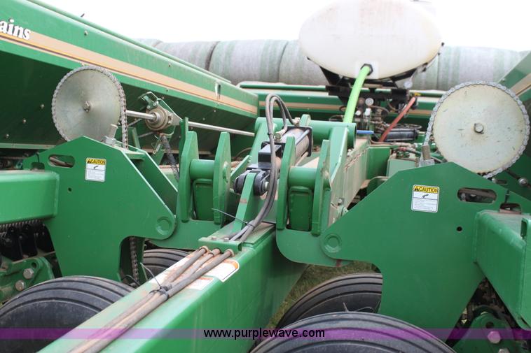 image for item G4135 2003 Great Plains 3S-4000 drill