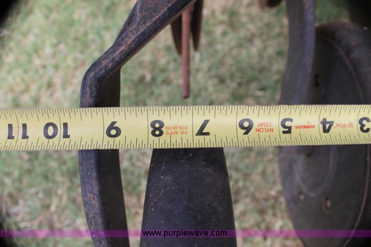 image for item G4135 2003 Great Plains 3S-4000 drill