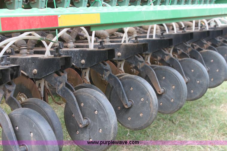 image for item G4135 2003 Great Plains 3S-4000 drill