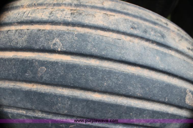 image for item G4135 2003 Great Plains 3S-4000 drill