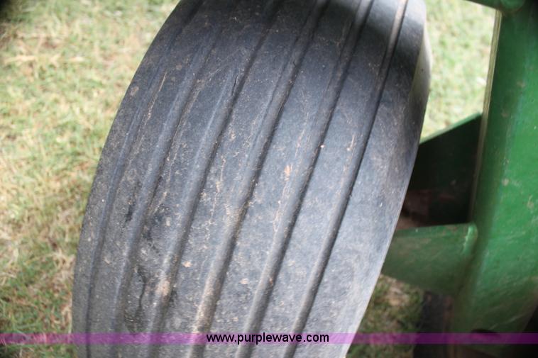 image for item G4135 2003 Great Plains 3S-4000 drill