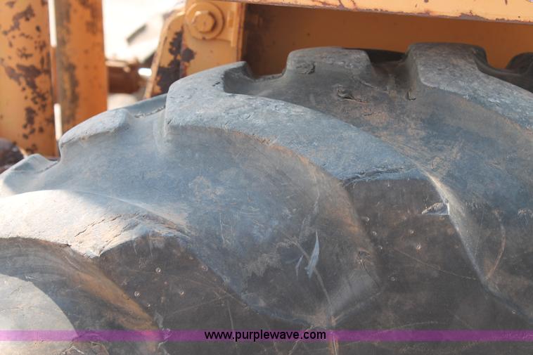 image for item G5805 1986 Case 586E Construction King forklift