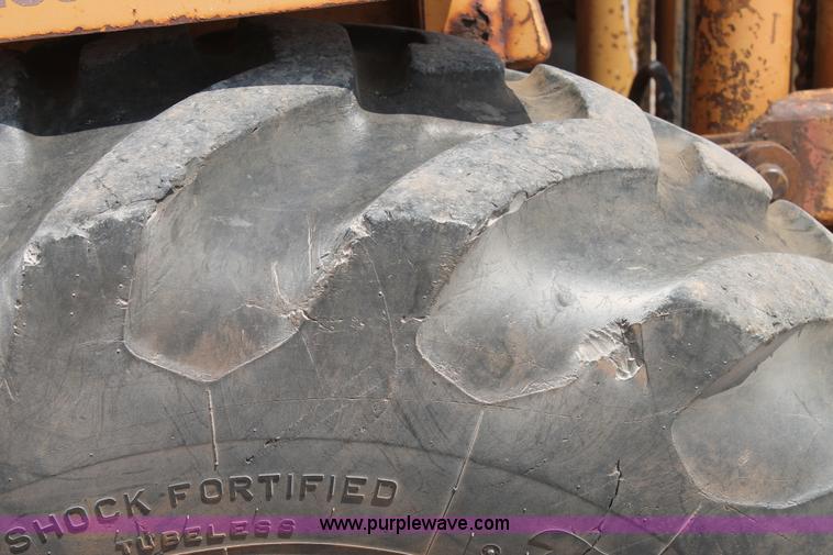 image for item G5805 1986 Case 586E Construction King forklift