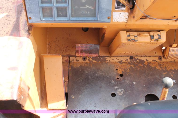 image for item G5805 1986 Case 586E Construction King forklift