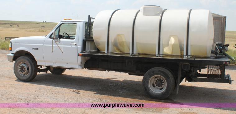 image for item G5808 1994 Ford F450 Super Duty flatbed truck