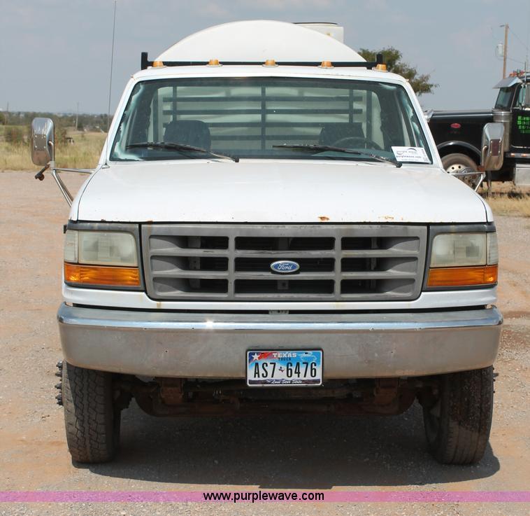 image for item G5808 1994 Ford F450 Super Duty flatbed truck