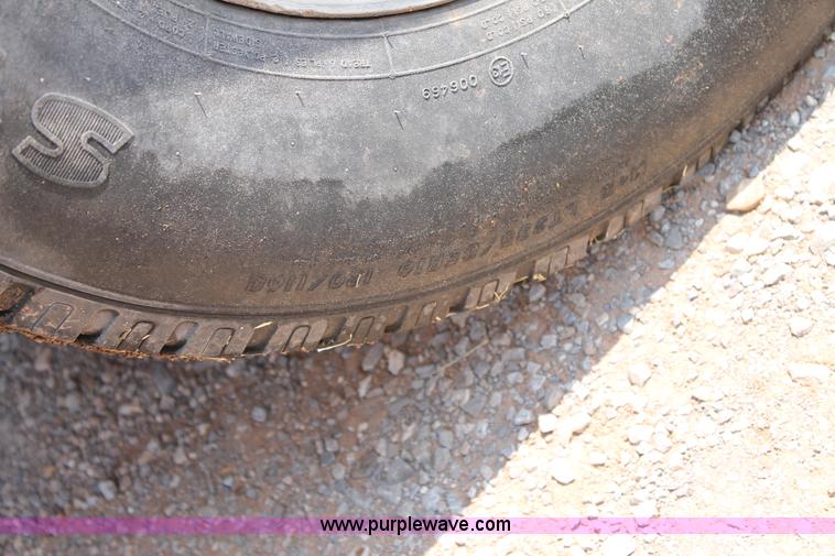 image for item G5808 1994 Ford F450 Super Duty flatbed truck