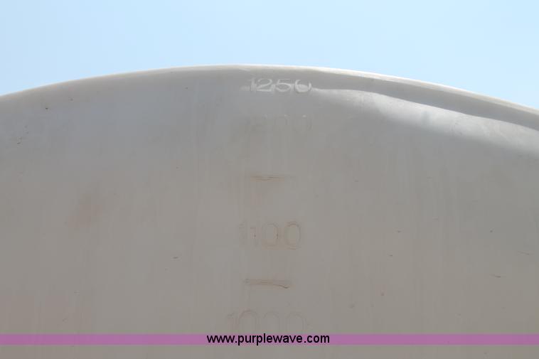 image for item G5808 1994 Ford F450 Super Duty flatbed truck