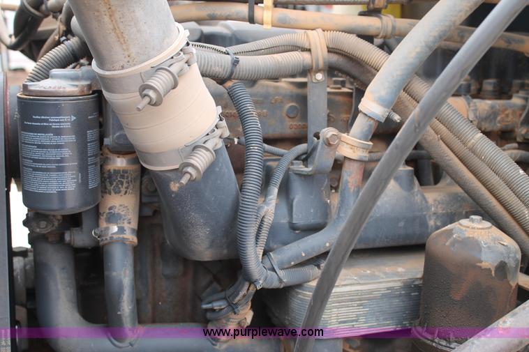 image for item G5809 2002 Mack CH613 semi truck