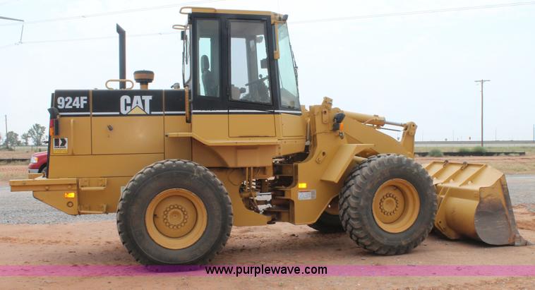 image for item G5814 1998 Caterpillar 924F wheel loader