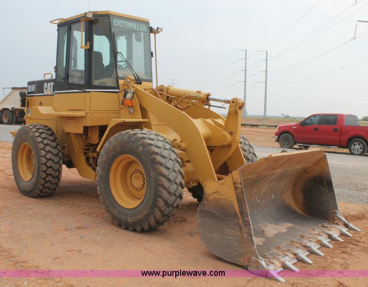 image for item G5814 1998 Caterpillar 924F wheel loader