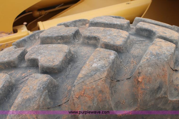 image for item G5814 1998 Caterpillar 924F wheel loader