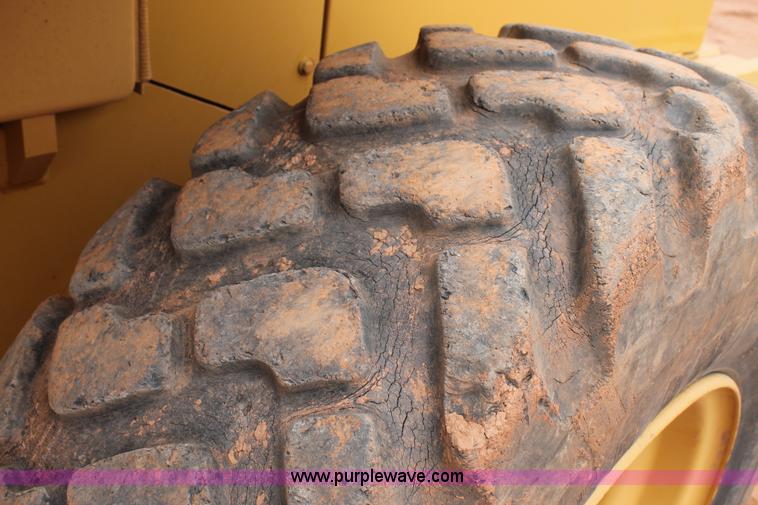 image for item G5814 1998 Caterpillar 924F wheel loader