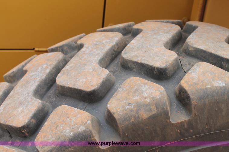 image for item G5814 1998 Caterpillar 924F wheel loader