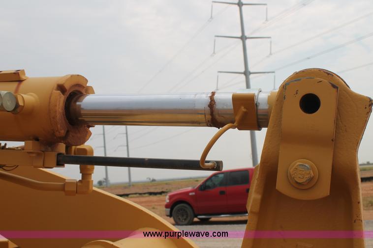 image for item G5814 1998 Caterpillar 924F wheel loader