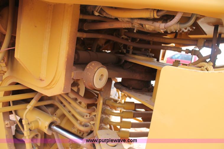 image for item G5814 1998 Caterpillar 924F wheel loader