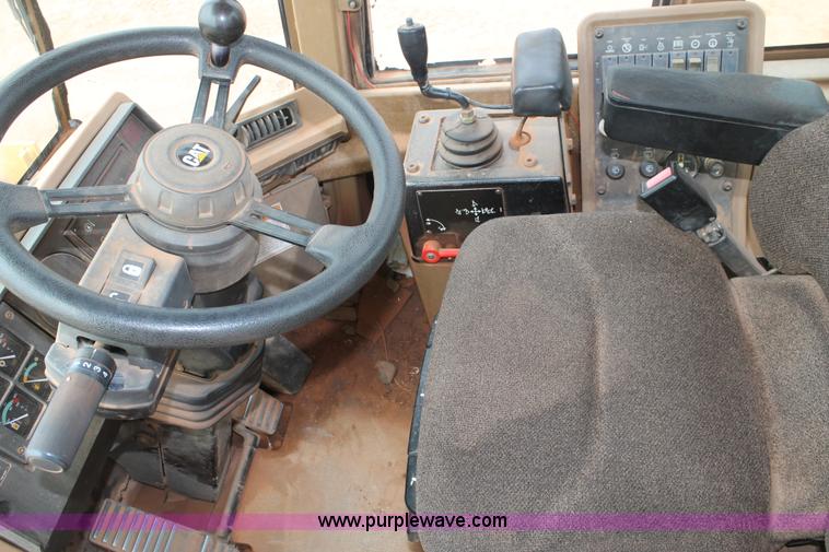 image for item G5814 1998 Caterpillar 924F wheel loader