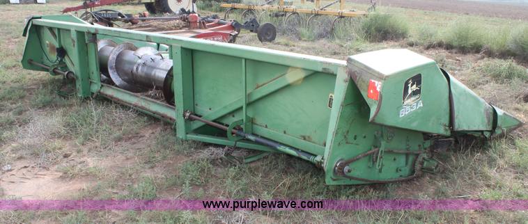 image for item G5815 1985 John Deere 853A row crop head
