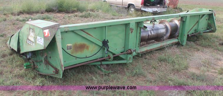 image for item G5815 1985 John Deere 853A row crop head