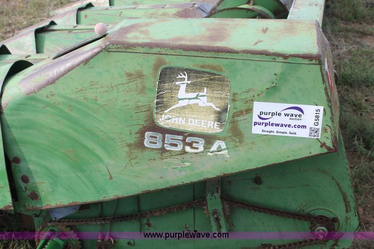 image for item G5815 1985 John Deere 853A row crop head