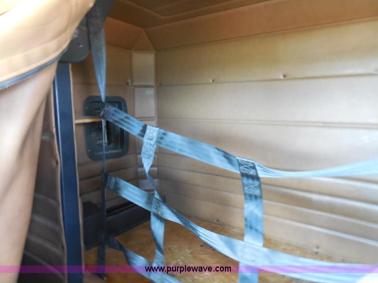 image for item G8970 1999 Peterbilt 377 semi truck