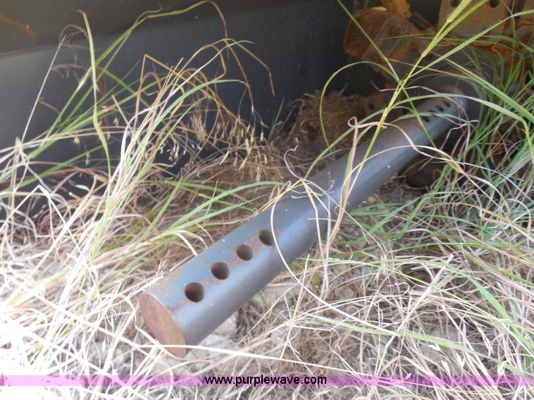 image for item I1432 Lowe 14E hydraulic breaker attachment