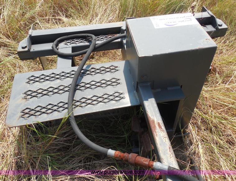 image for item I1432 Lowe 14E hydraulic breaker attachment