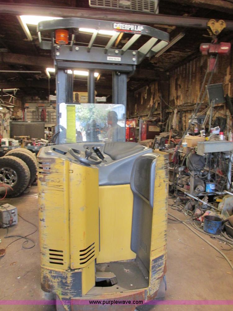 image for item I4490 Caterpillar NRR30S electric forklift