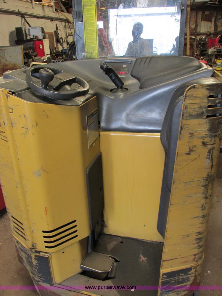 image for item I4490 Caterpillar NRR30S electric forklift