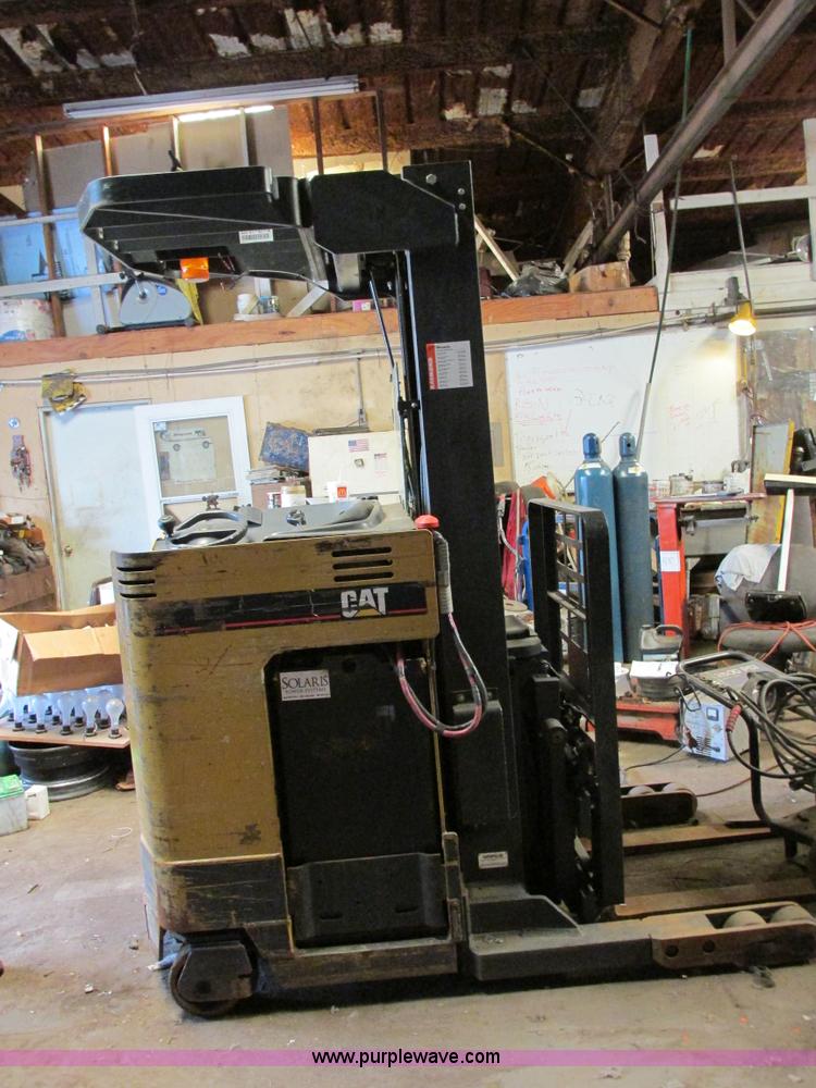 image for item I4490 Caterpillar NRR30S electric forklift