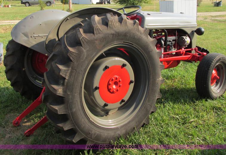 image for item I4983 1941 Ford 9N tractor