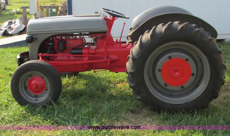 image for item I4983 1941 Ford 9N tractor