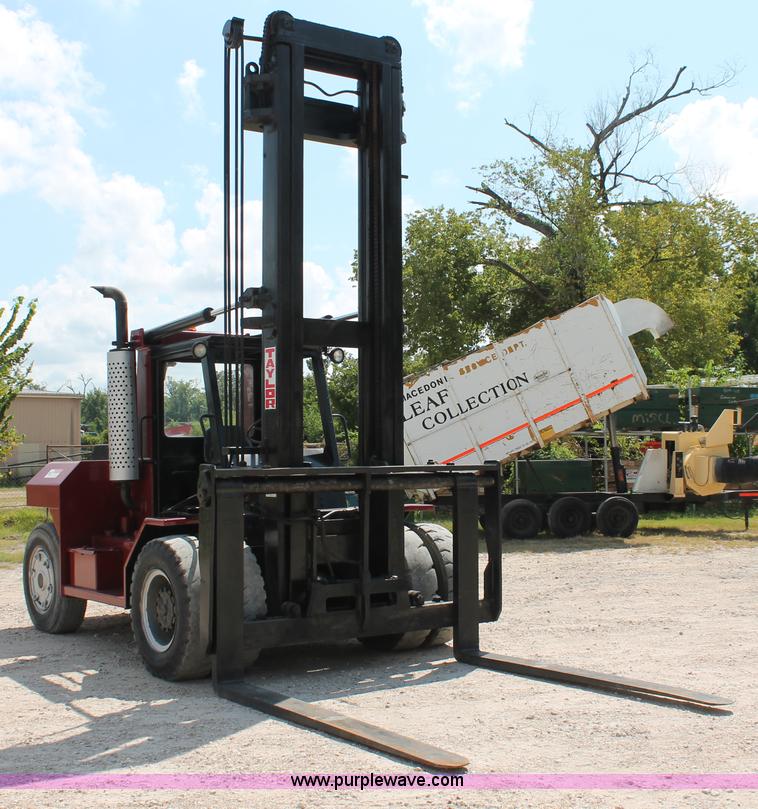 image for item I7752 1992 Taylor TE2505 Big Red lift truck
