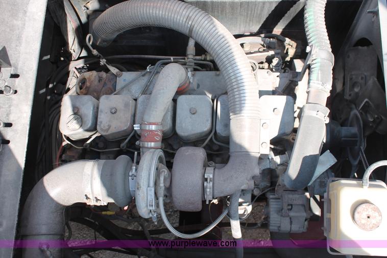 image for item I7752 1992 Taylor TE2505 Big Red lift truck