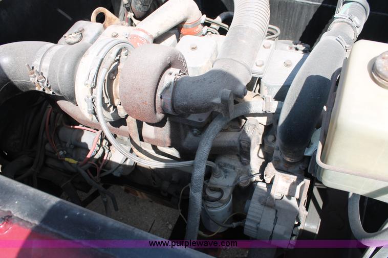 image for item I7752 1992 Taylor TE2505 Big Red lift truck