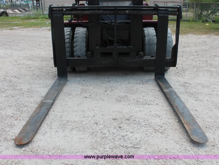 image for item I7752 1992 Taylor TE2505 Big Red lift truck