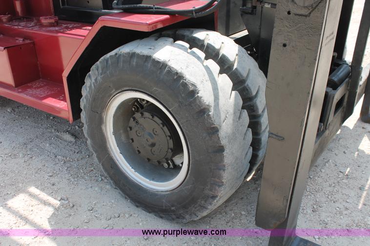 image for item I7752 1992 Taylor TE2505 Big Red lift truck