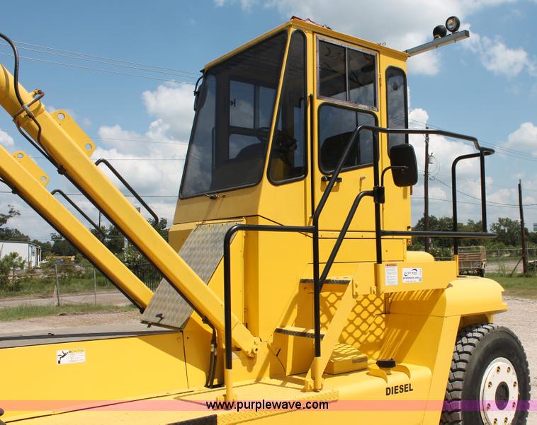 image for item I7754 2000 Omega 5ECH container handler