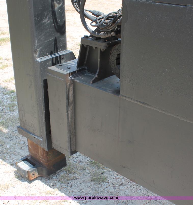 image for item I7754 2000 Omega 5ECH container handler