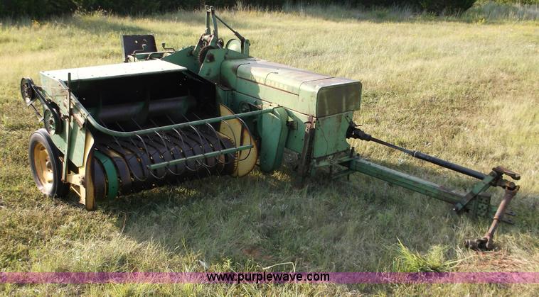 image for item M9259 John Deere 224WS square baler