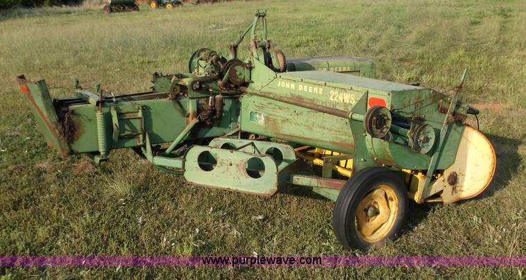 image for item M9259 John Deere 224WS square baler