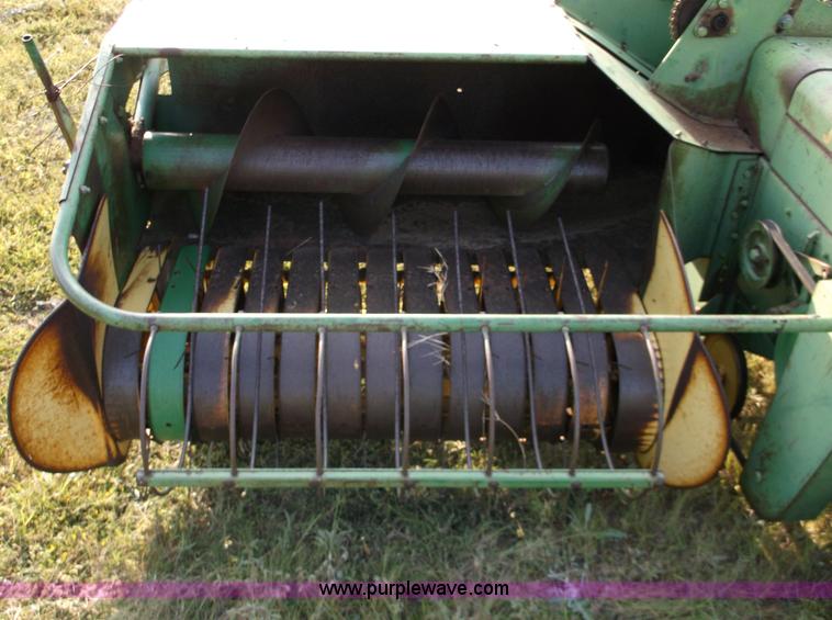 image for item M9259 John Deere 224WS square baler