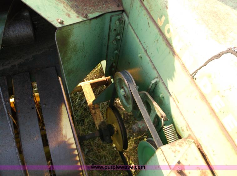 image for item M9259 John Deere 224WS square baler